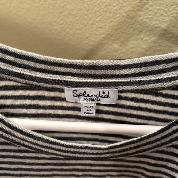 Splendid woman's black and white cropped striped tee shirt - Picture 3 of 8